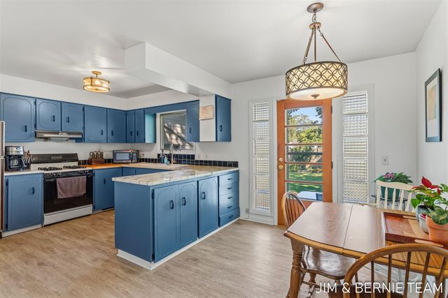 345 Harp Street, Grand Rapids, MI 49548