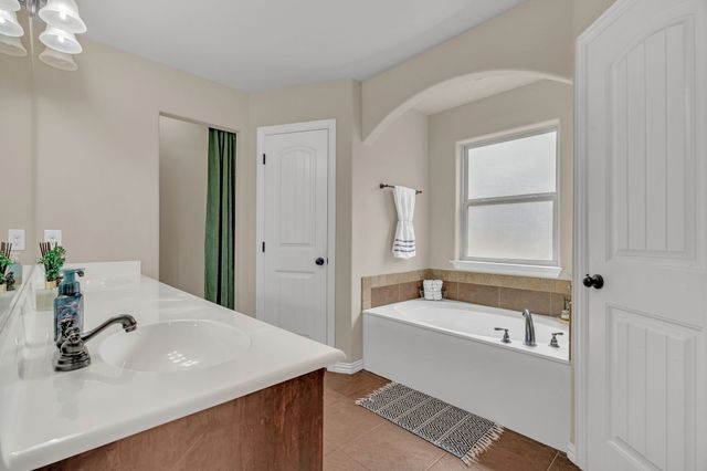 805 Linda Drive, Joshua, TX 76058