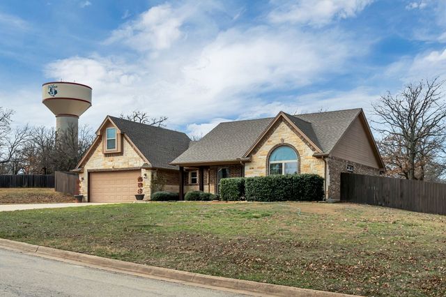 805 Linda Drive, Joshua, TX 76058