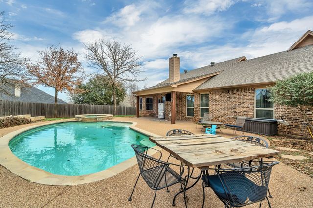 805 Linda Drive, Joshua, TX 76058