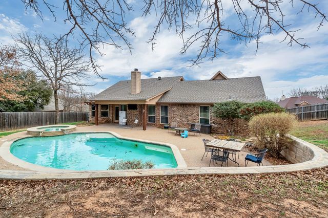 805 Linda Drive, Joshua, TX 76058