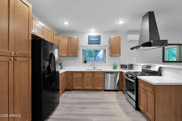 449 S MARINA Drive, Gilbert, AZ 85233