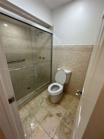 842 SW 89th Ave A, Miami, FL 33174