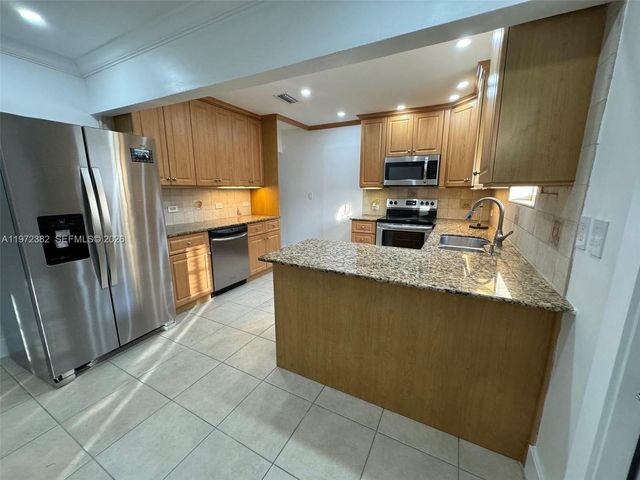 842 SW 89th Ave A, Miami, FL 33174