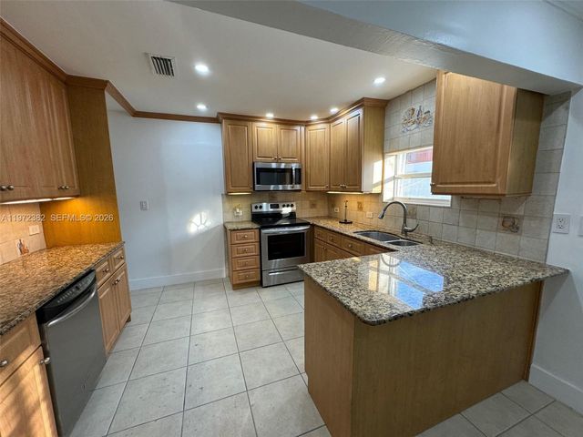 842 SW 89th Ave A, Miami, FL 33174