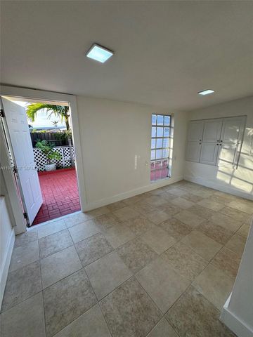 842 SW 89th Ave A, Miami, FL 33174