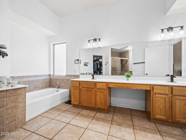 7727 W VOLTAIRE Avenue, Peoria, AZ 85381