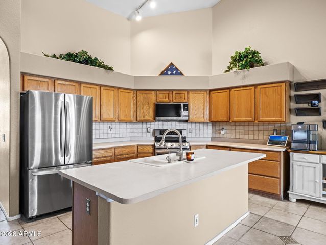 7727 W VOLTAIRE Avenue, Peoria, AZ 85381
