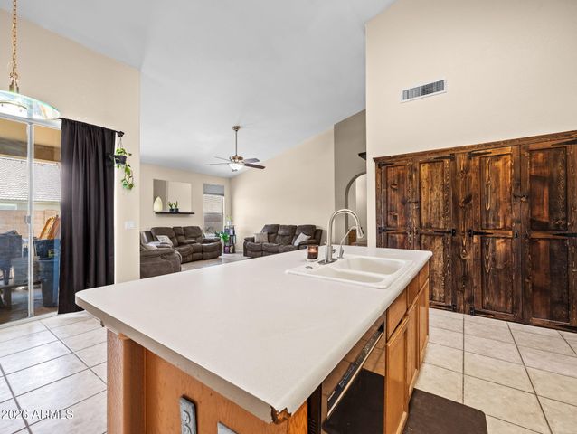 7727 W VOLTAIRE Avenue, Peoria, AZ 85381