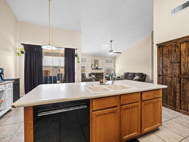 7727 W VOLTAIRE Avenue, Peoria, AZ 85381