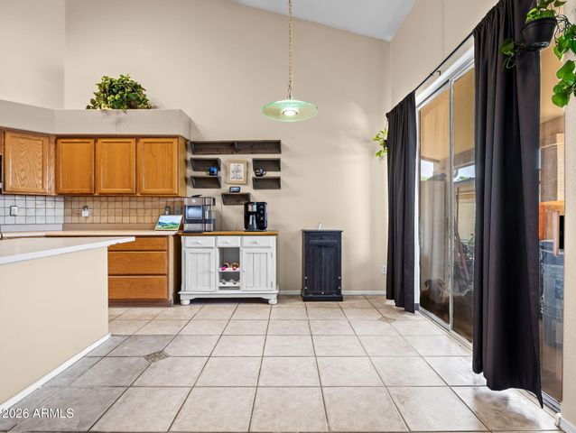 7727 W VOLTAIRE Avenue, Peoria, AZ 85381