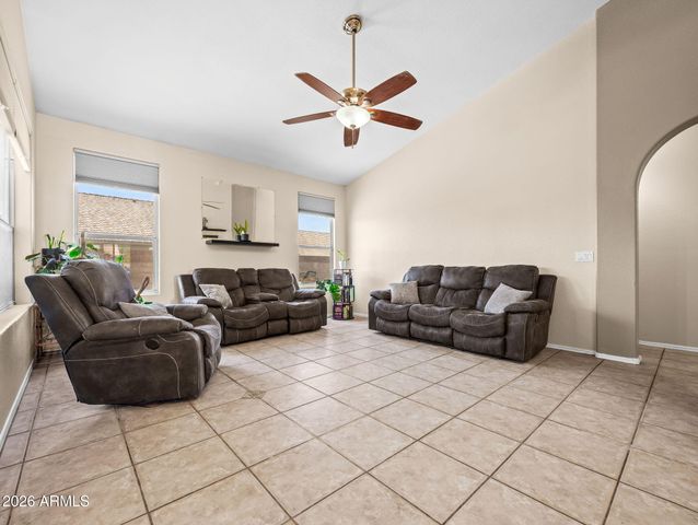 7727 W VOLTAIRE Avenue, Peoria, AZ 85381