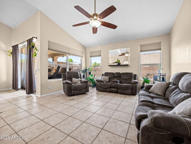 7727 W VOLTAIRE Avenue, Peoria, AZ 85381