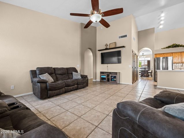 7727 W VOLTAIRE Avenue, Peoria, AZ 85381