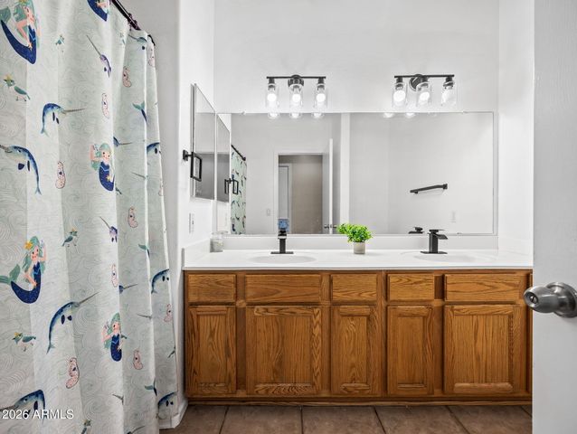 7727 W VOLTAIRE Avenue, Peoria, AZ 85381