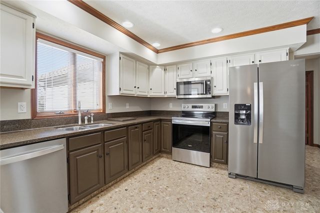 3473 Fairwood Drive, Beavercreek, OH 45432