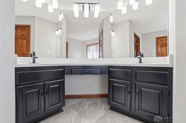 3473 Fairwood Drive, Beavercreek, OH 45432