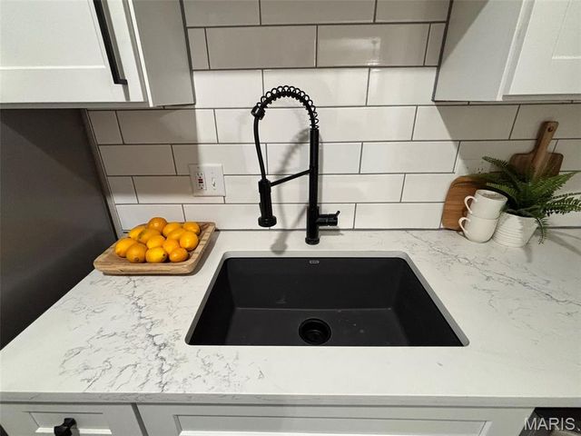 1840 Misty Moss Drive, St Louis, MO 63146