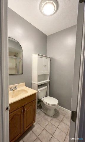 30 Orangewood West 30, Derby, CT 06418