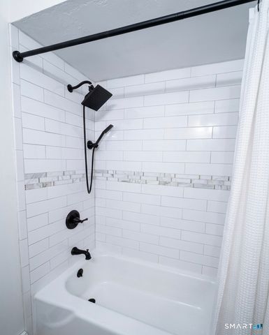 30 Orangewood West 30, Derby, CT 06418