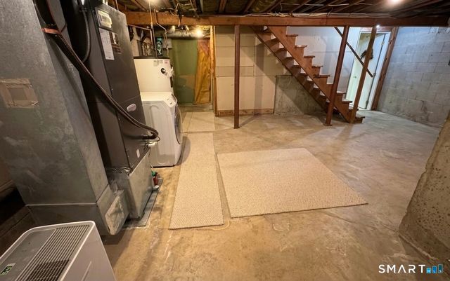 30 Orangewood West 30, Derby, CT 06418