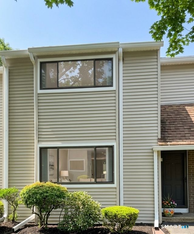 30 Orangewood West 30, Derby, CT 06418