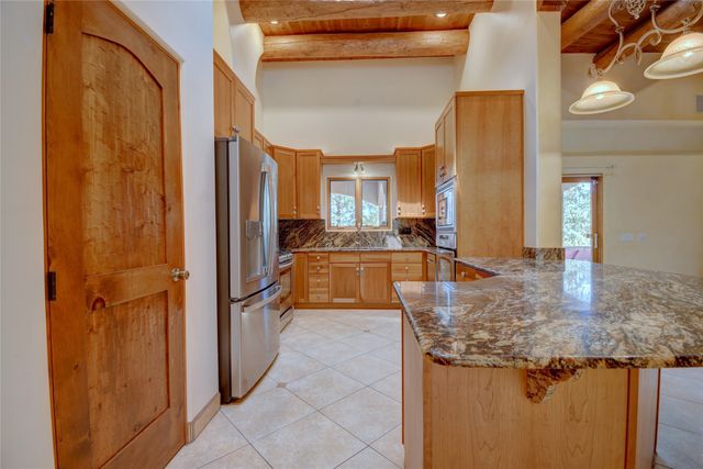 3038 Governor Lindsey Road, Santa Fe, NM 87505