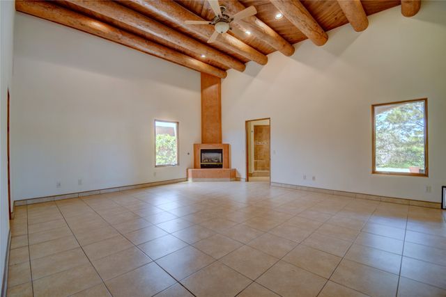 3038 Governor Lindsey Road, Santa Fe, NM 87505