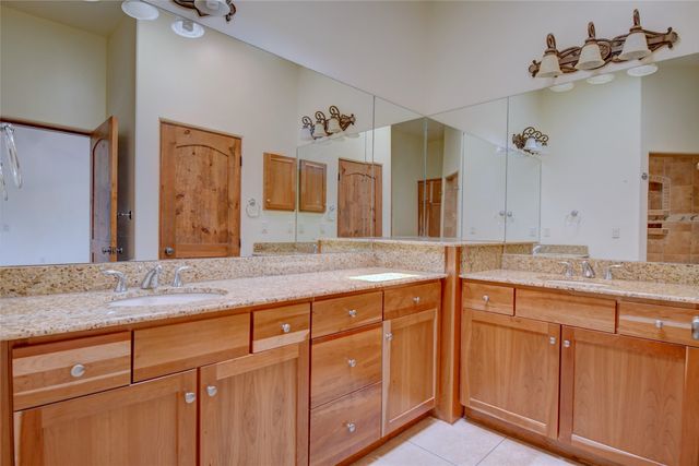3038 Governor Lindsey Road, Santa Fe, NM 87505