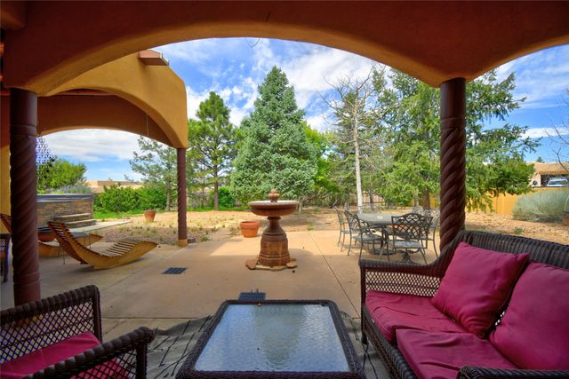 3038 Governor Lindsey Road, Santa Fe, NM 87505