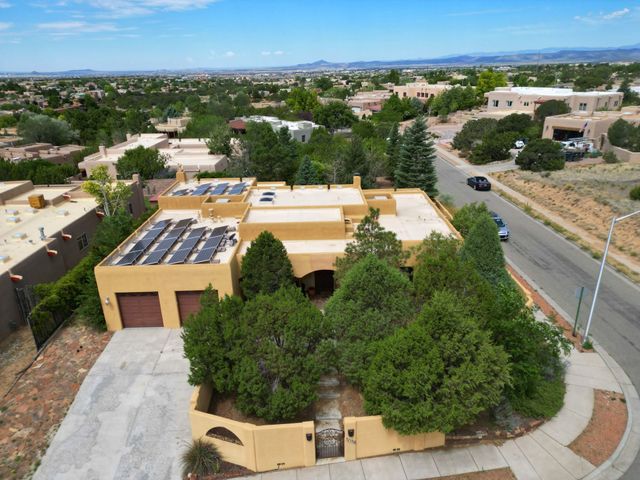 3038 Governor Lindsey Road, Santa Fe, NM 87505