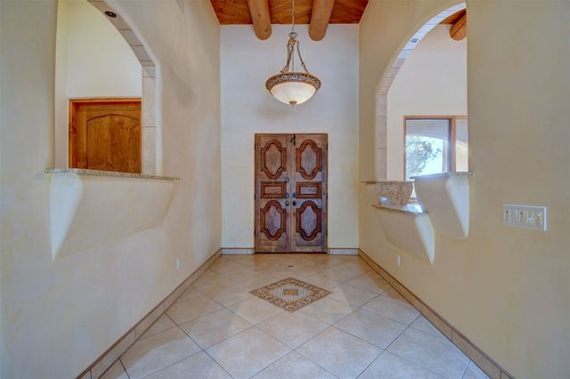 3038 Governor Lindsey Road, Santa Fe, NM 87505