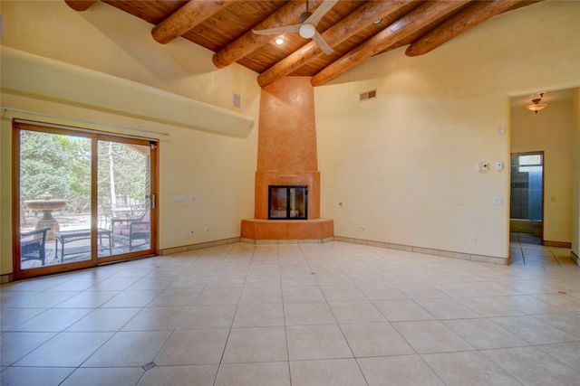 3038 Governor Lindsey Road, Santa Fe, NM 87505