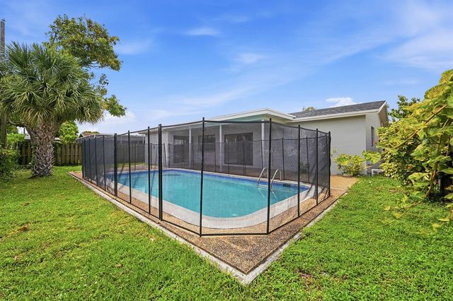 9671 NW 24th Street, Sunrise, FL 33322