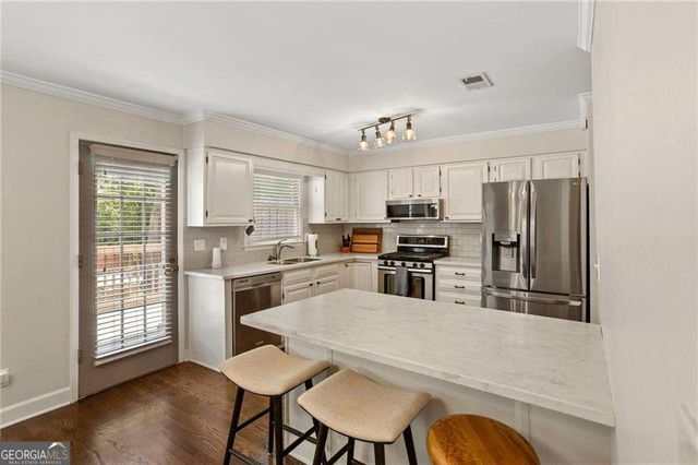 501 Defoors Mill Circle NW, Atlanta, GA 30318