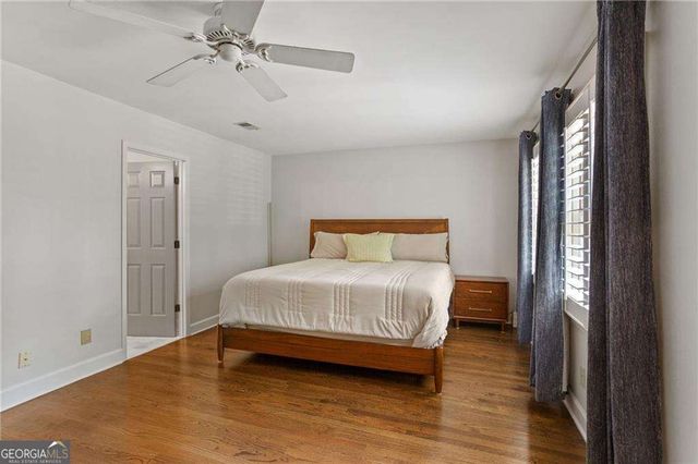 501 Defoors Mill Circle NW, Atlanta, GA 30318