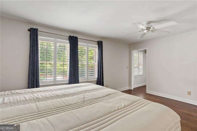 501 Defoors Mill Circle NW, Atlanta, GA 30318