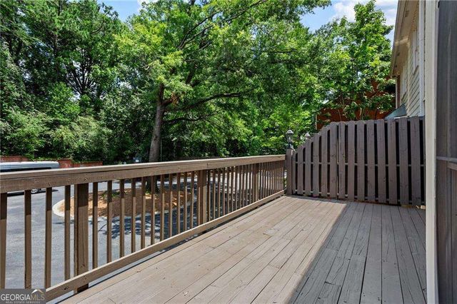 501 Defoors Mill Circle NW, Atlanta, GA 30318