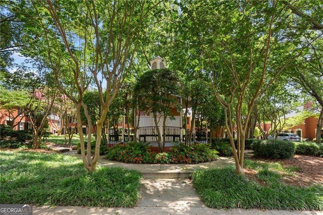 501 Defoors Mill Circle NW, Atlanta, GA 30318