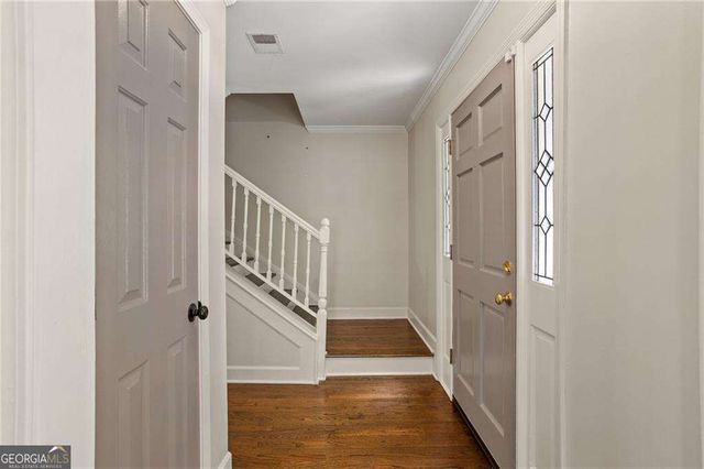 501 Defoors Mill Circle NW, Atlanta, GA 30318