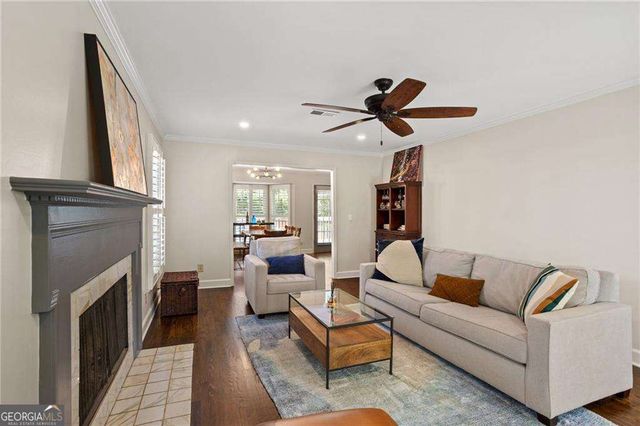 501 Defoors Mill Circle NW, Atlanta, GA 30318