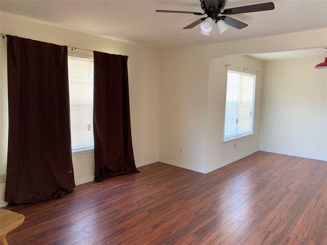 4310 College Main Street, Bryan, TX 77801