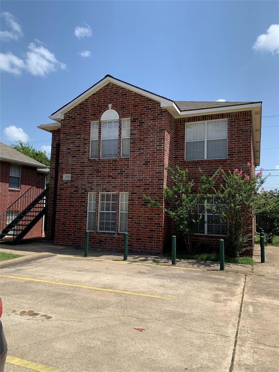 4310 College Main Street, Bryan, TX 77801