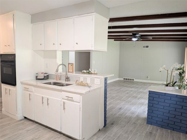 710 E FIVE MILE Parkway, Dallas, TX 75216