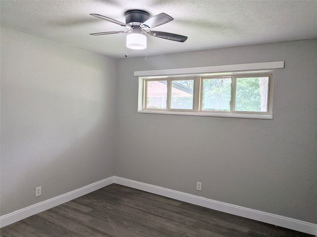 710 E FIVE MILE Parkway, Dallas, TX 75216