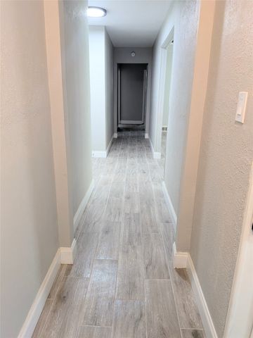 710 E FIVE MILE Parkway, Dallas, TX 75216