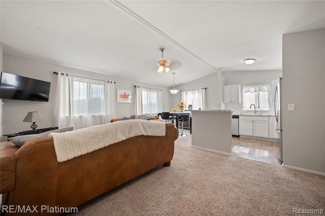 1108 Lake Park Drive, Grand Blanc, MI 48439