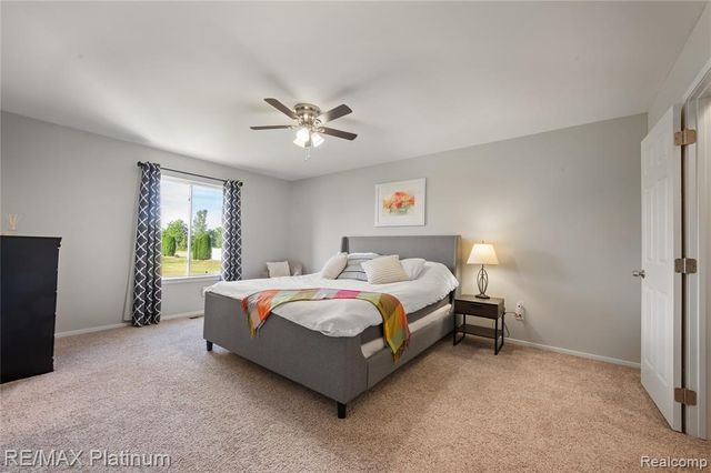 1108 Lake Park Drive, Grand Blanc, MI 48439