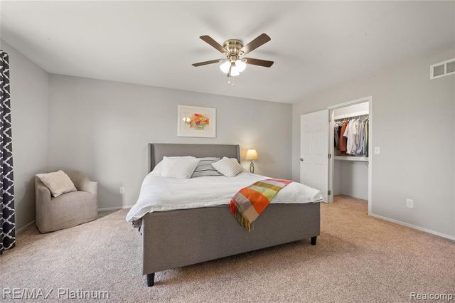 1108 Lake Park Drive, Grand Blanc, MI 48439