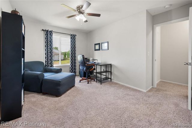 1108 Lake Park Drive, Grand Blanc, MI 48439